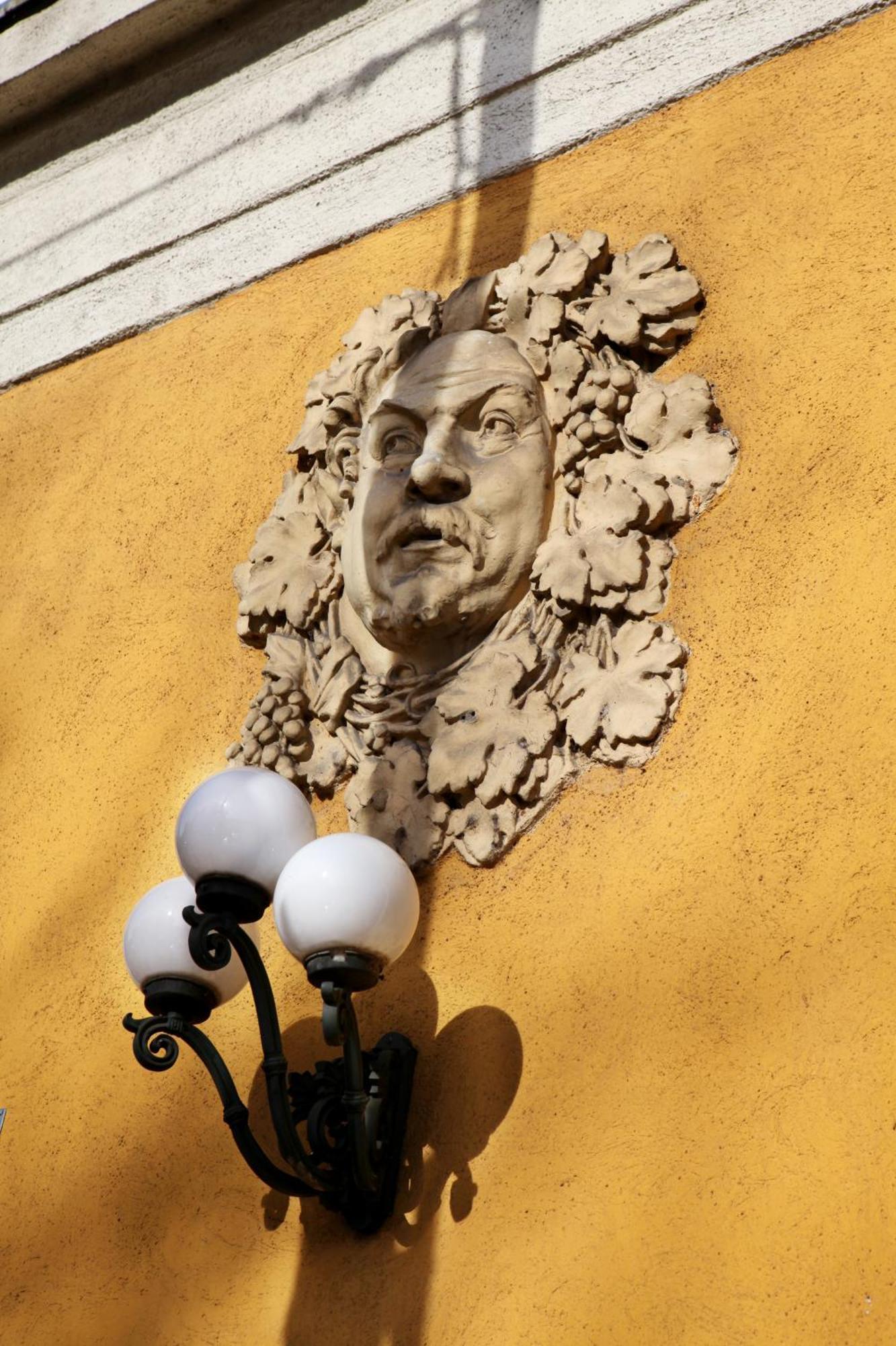 Hotel Bergwirt Schoenbrunn Wenen Buitenkant foto